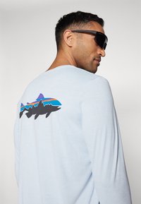 Patagonia DAILY GRAPHIC WATERS - Top dugih rukava - fleck blue