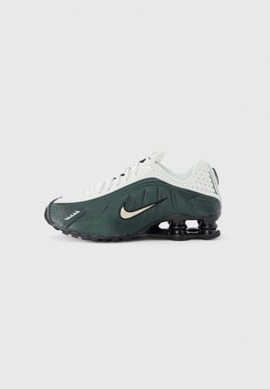 SHOX R4 UNISEX - Sneakers basse - black spruce/olive aura/spruce aura/black