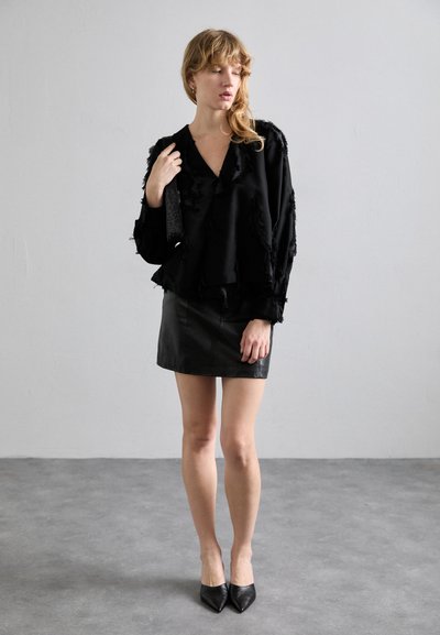 Stine Goya V NECK LONG SLEEVE - Blůza - jet black