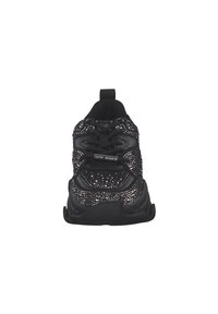 Scarpa sportiva nera con una tomaia texture decorata con accenti scintillanti, punta rotonda e colletto imbottito per il supporto.