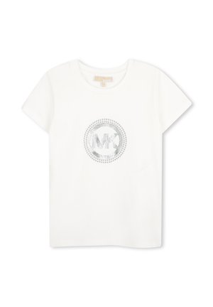 Witte T-shirt met korte mouwen met een zilveren studded cirkel en "MK" logo ontwerp aan de voorkant.