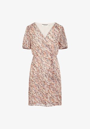 Kurzarm-Wickelkleid aus leichtem Material. Mit einem pinkfarbenen Muster und braunen sowie schwarzen Sprenkeln. V-Ausschnitt und geraffte Taillenoptik.