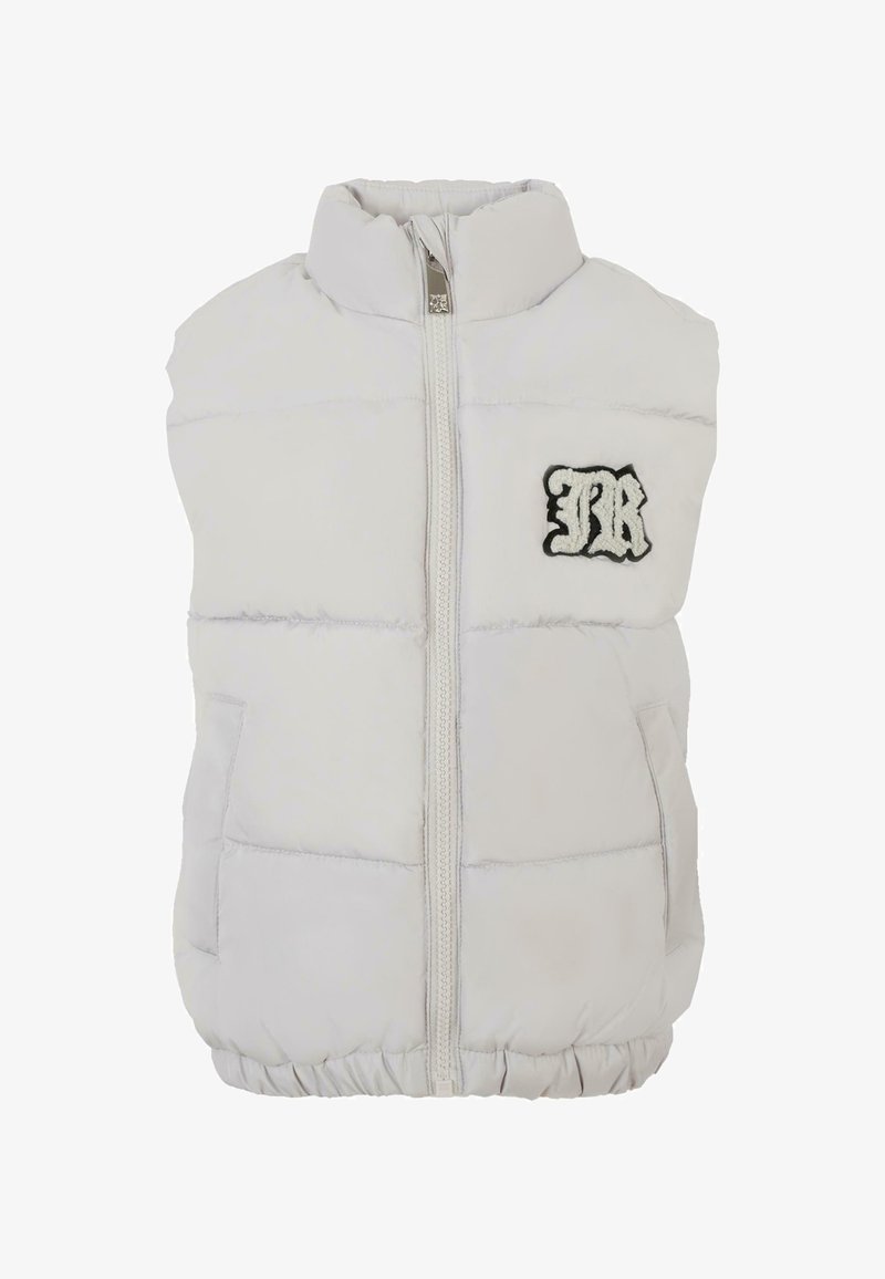 Gilet bianco imbottito con alto colletto, chiusura frontale con zip, tasche laterali e un logo ricamato nero testurizzato sul lato sinistro.