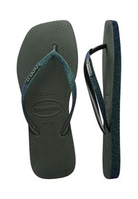Σκούρα γκρι σαγιονάρες Havaianas με υφή πέλματος και λαμπερές μπλε-πράσινες λουρίδες, γωνιακά τοποθετημένες για να δείχνουν πάνω και πλάγιες όψεις.
