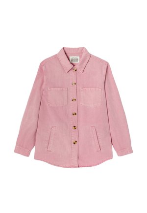 Veste en denim rose à manches longues et à boutons, avec deux poches poitrine et deux poches latérales, un col et des boutons en écaille de tortue.