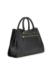 Sac à main noir en cuir texturé avec deux poignées rondes, une poche zippée à l'avant et des motifs de logo en relief sur la surface.