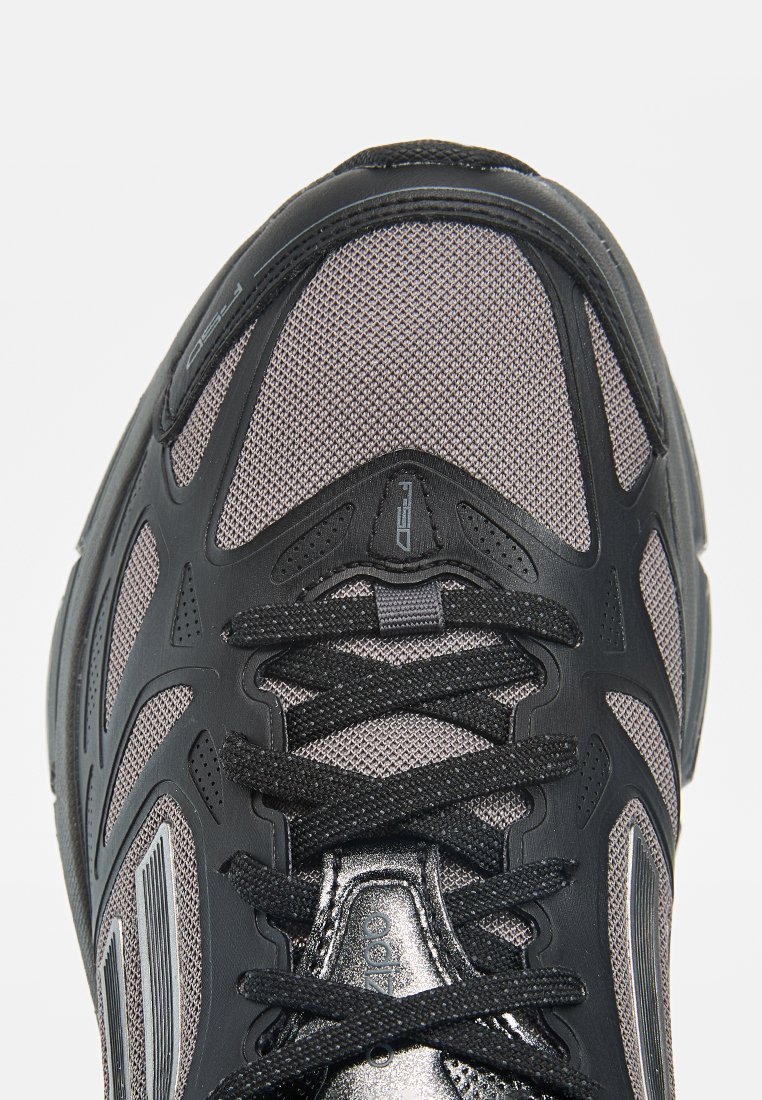ADIZERO F50