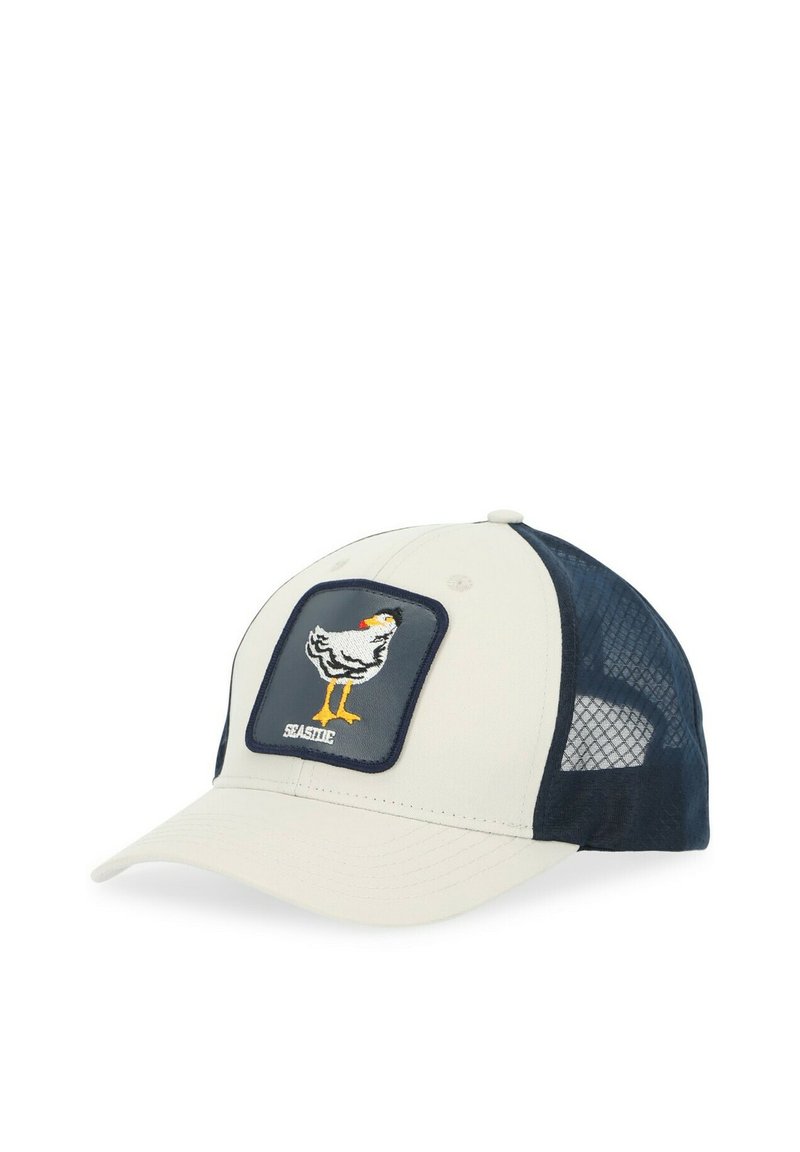Cappello beige chiaro con lati in rete blu navy, caratterizzato da una patch ricamata di un pollo sulla parte anteriore e un visiera curva. Il testo recita "SEASIDE."