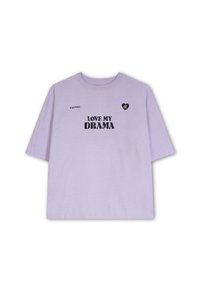 Light purple t-shirt with short sleeves, round neckline, featuring black printed text "LOVE MY DRAMA" and a small black heart logo.