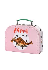 Vaaleanpunainen metallinen matkalaukku vihreällä kahvalla, jossa on Pippi Pitkätossu -kuvitus, mustia pilkkuja ja valkoisia yksityiskohtia.