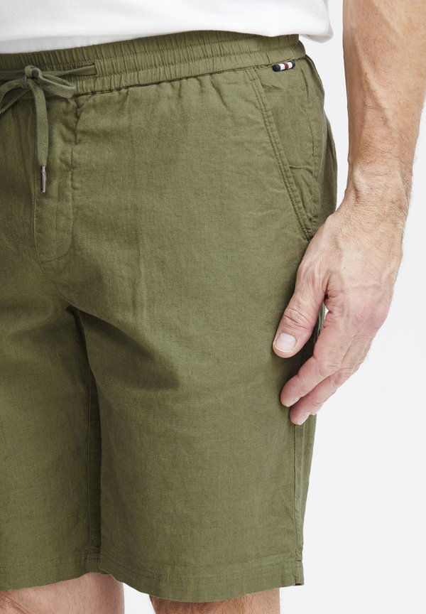 FQHENRY LINEN MIX - Shorts - olivine4