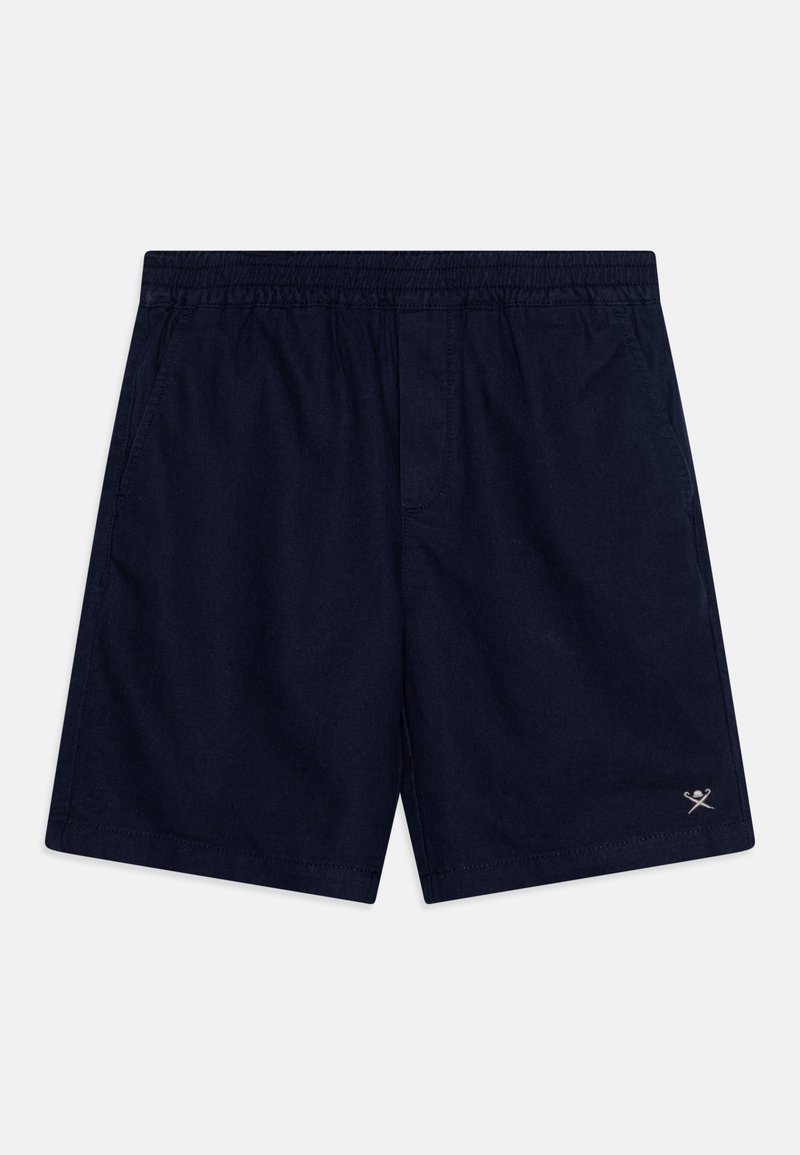 Shorts décontractés bleu marine avec taille élastique, poches latérales et petit logo de pagaies croisées sur la jambe inférieure droite.