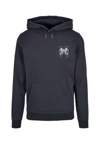 Schwarzer Hoodie mit einer Fronttasche, Kordelzugkapuze und einem weißen Grafikdruck auf der Brust. Hergestellt aus weichem, strukturiertem Stoff.
