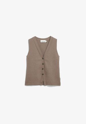 Ärmellose braune Strickweste mit V-Ausschnitt und vier Knöpfen vorne, flach auf weißem Hintergrund liegend.