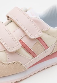 Tommy Hilfiger JIM - Sneakers - multipink