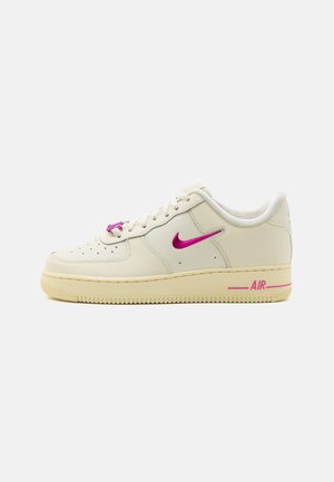 womens nike air force one shoes