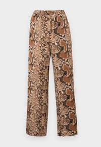 Široké nohavice s hnedo-čiernym hadím vzorom, elastický pás a textil s hladkým povrchom.