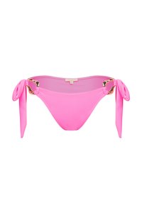 Rosa Bikini-Unterteil mit glatter Textur, seitlichen Bindebändern und goldfarbenen Hardware-Elementen. Schlichtes, klassisches Design.