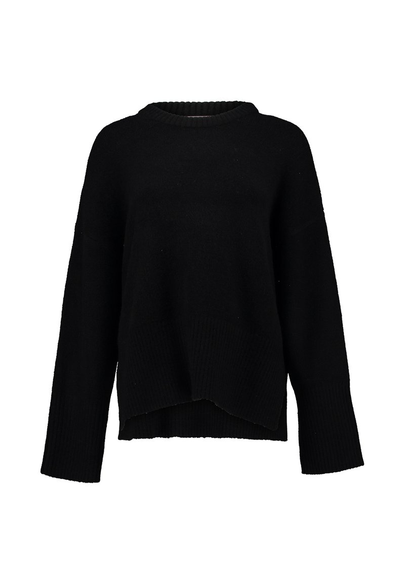 Schwarzer gestrickter Pullover mit Rundhalsausschnitt, überschnittenen Schultern und einem cropped Saum. Die Bündchen und der Saum sind mit einem gerippten Muster versehen.