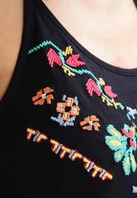 Even&Odd Top - black