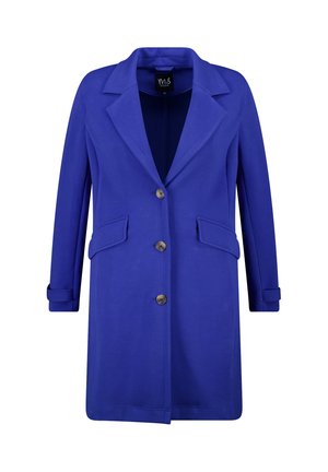 Blauwe lange mouwen jas met reverskraag, drie knopen aan de voorkant en twee klepzakken, weergegeven op een witte achtergrond.