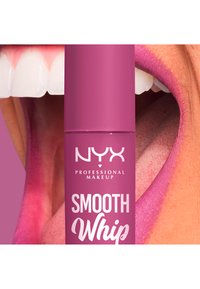NYX Professional Makeup SMOOTH WHIP MATTE LIP CREAM - Vloeibare lippenstift - Snuggle Sesh