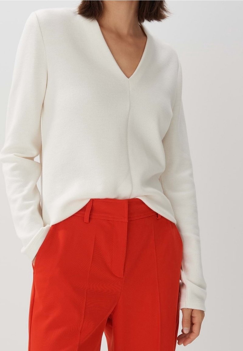 someday. Stickad tröja - white