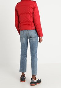 Schott Bunda z prachového peří - red