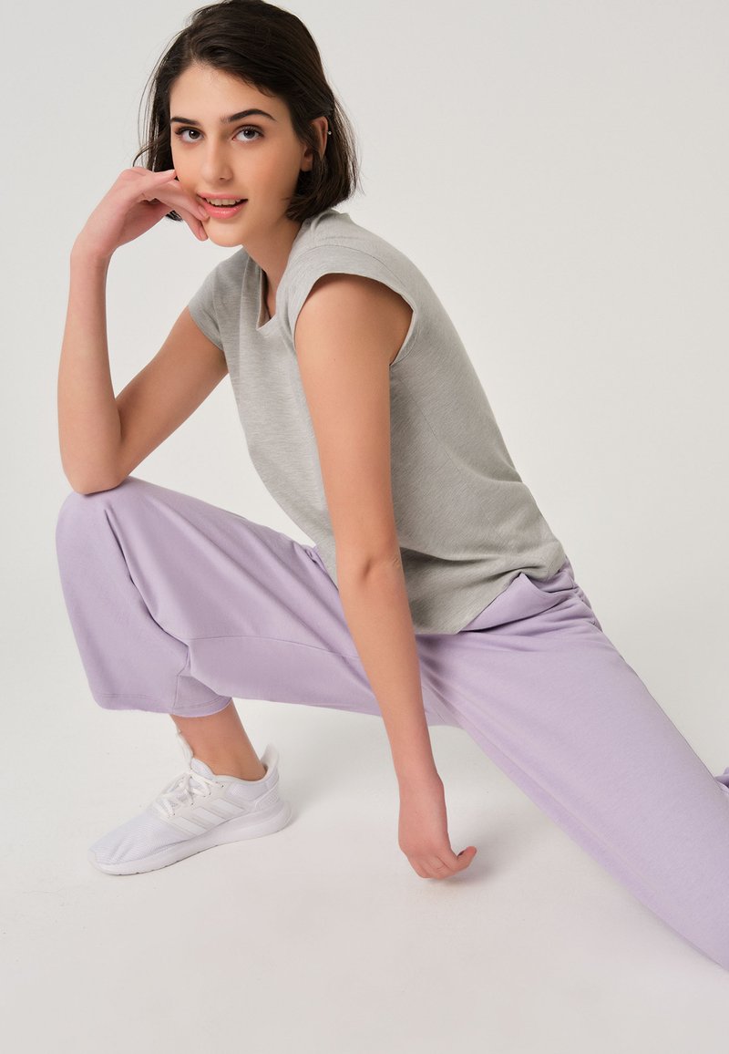 Damen Chinos | DAGI Stoffhose lilac/flieder - XX63682 Damen Chinos | DAGI Stoffhose lilac/flieder - XX63682