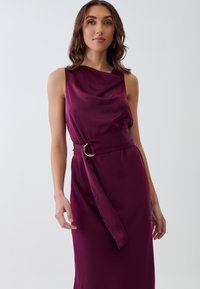 TUSSAH MAVIS  - Vestido largo - plum