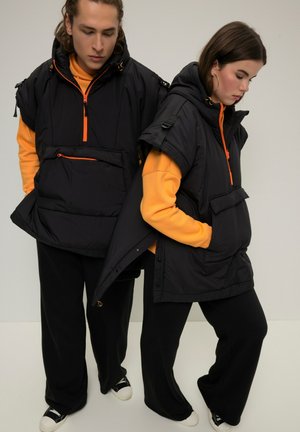 UNISEX HOODED PONCHO - Liivi - black