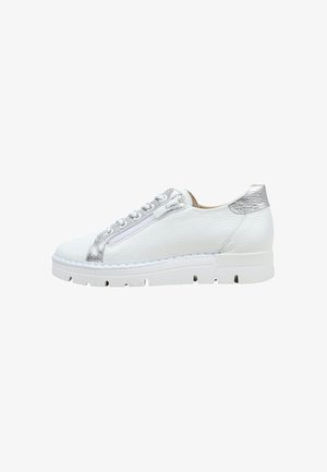JOSE SAENZ, 2001 - Zapatillas - white