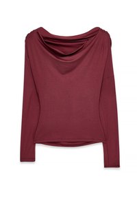 Tumedast burgundi v�ärvi pikkade varrukatega topp, mis on valmistatud pehmest elastsetest materjalidest. Omab voogavat kaelust ja kogutud detaile õlal.