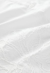 TALL FIT - TEXTURED REGULAR FIT  - Complementos de playa - white