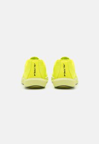 Altra ESCALANTE 4 - Chaussures de running sur route - green