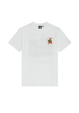 White cotton t-shirt featuring a graphic print in orange and green, depicting a cartoon character and text "NEW FRA PIZZA CLUB."