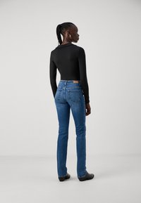 ONLY Tall ONLSUI MID - Džíny Slim Fit - medium blue denim