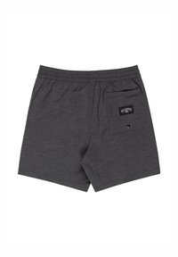 Costumi da bagno grigi scuri realizzati in tessuto leggero, con vita elastica, tasche laterali e una tasca posteriore con logo.