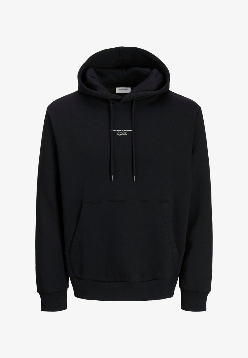 Sudadera negra de mezcla de algodón, con un bolsillo canguro, capucha con cordón y un sutil detalle de logo en el pecho. Textura suave.