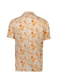 Camisa de manga corta hecha de tela ligera, con un patrón floral naranja sobre un fondo crema, con un cuello clásico y un corte relajado.