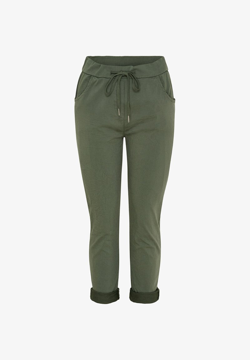 Grønne, letvægtsbukser med snøre i livet, to sidelommer og opsmøgede cuffs. Glat tekstur og afslappet pasform.