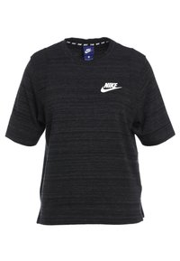 Svart kortärmad t-shirt i texturerad tyg, med rund halsringning och en vit Nike-logotyp på vänster bröst.