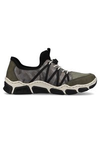Sportliche Schuhe aus einer Mischung aus grauen und grünen Materialien, mit einer strukturierten Oberseite, schwarzen Akzenten und einer flexiblen Gummisohle in Schwarz. Elastische Schnürsenkel sind enthalten.