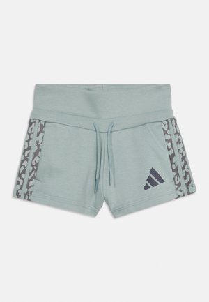 Lysegrønne atletikshorts med leopardmønstrede sidepaneler, snøre foran og sort Adidas-logo på venstre ben.