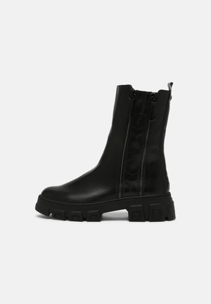 Classic ankle boots - black
