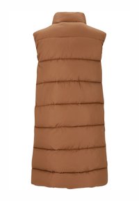 Bruine puffer vest met een hoge kraag, voorzien van horizontaal gestikte secties en een gladde, matte textuur. Geen zichtbare hardware of accenten.