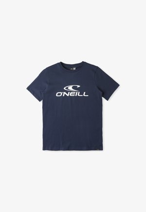 Tamsiai mėlynos medvilnės marškinėliai su ryškiu baltu O'Neill logotipu priekyje, apvalia iškirpte ir trumpomis rankovėmis. Lygus paviršius, laisvas siluetas.