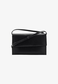 Selezionato, black