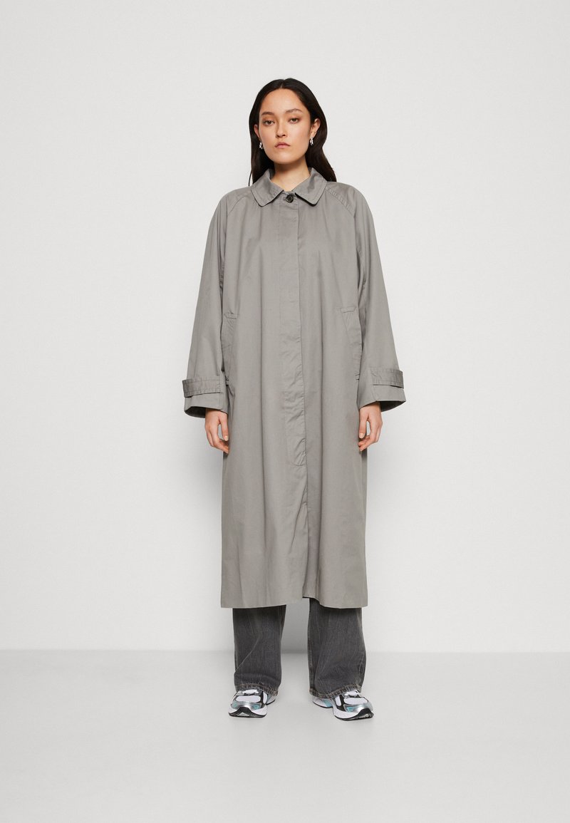 weekday-prochowiec-ciemnoszary-zalando-pl