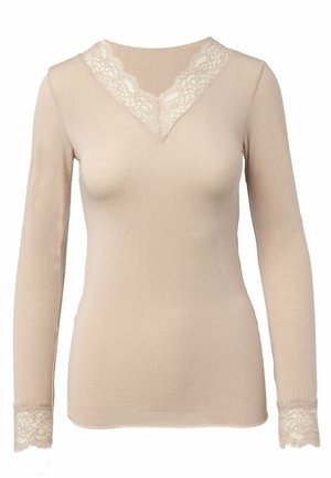 Beige lange mouwen top van een zachte stof met een V-halslijn, voorzien van kantafwerking en kantaccenten bij de manchetten. Over het algemeen een gladde textuur.